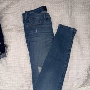 Hollister Women's Blue Skinny Jeans
